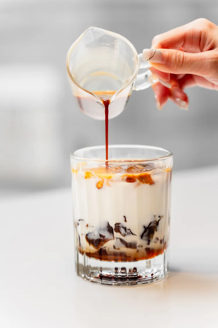 奎士咖啡熱搜第一的台灣冬瓜粉粿拿鐵。業者提供