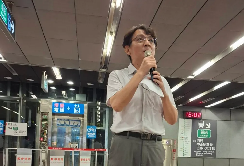 乘客反映听见爆炸声,北捷澄清为天花板抖动声响。台北捷运公司提供