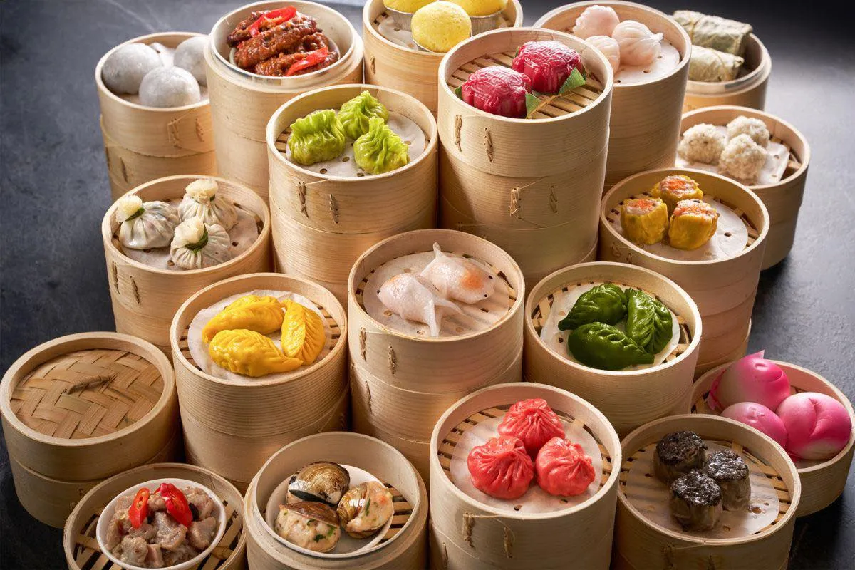 「粤亮寻饱 Plus+」活动,期间多达54道粤菜及港点皆无限吃到饱。六福万怡提供