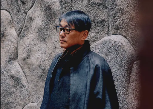 林強快閃臺北音樂博覽會 61歲的他現在長這樣