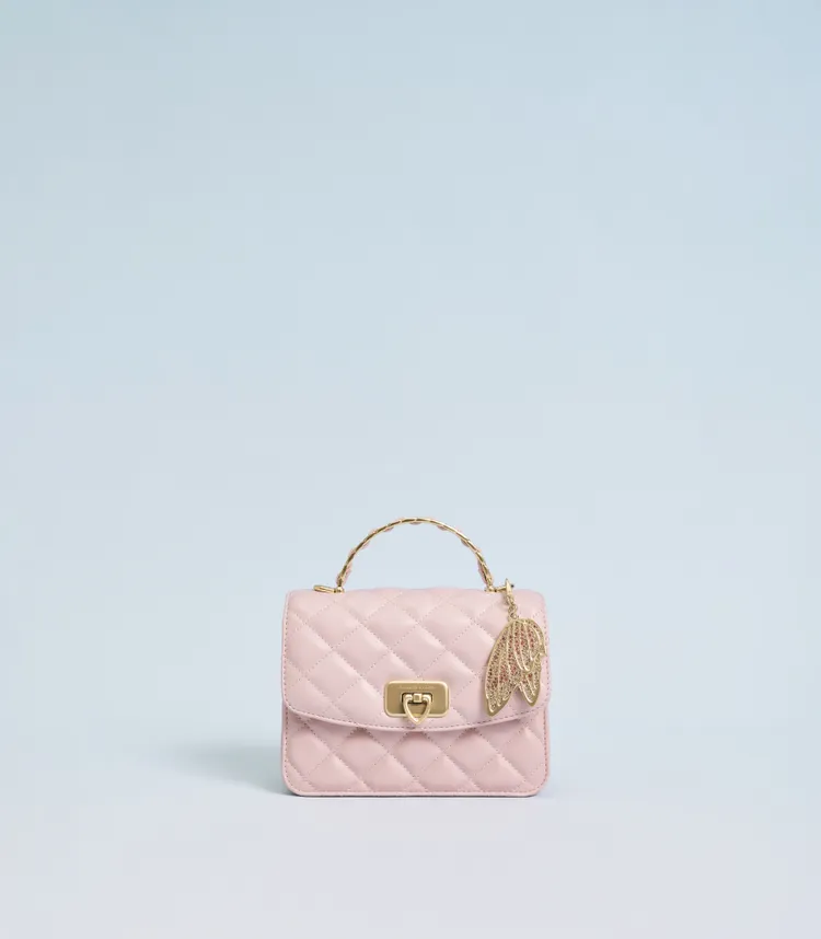 CHARLES & KEITH七夕Cressida 菱格手提包，2990元。品牌提供