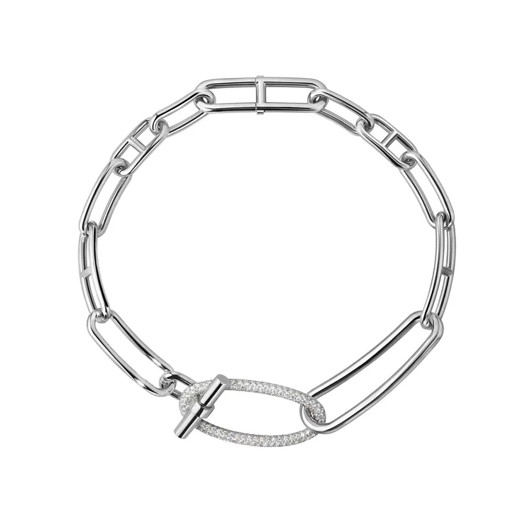 Adage白金鑲鑽項鍊，505萬元。品牌提供