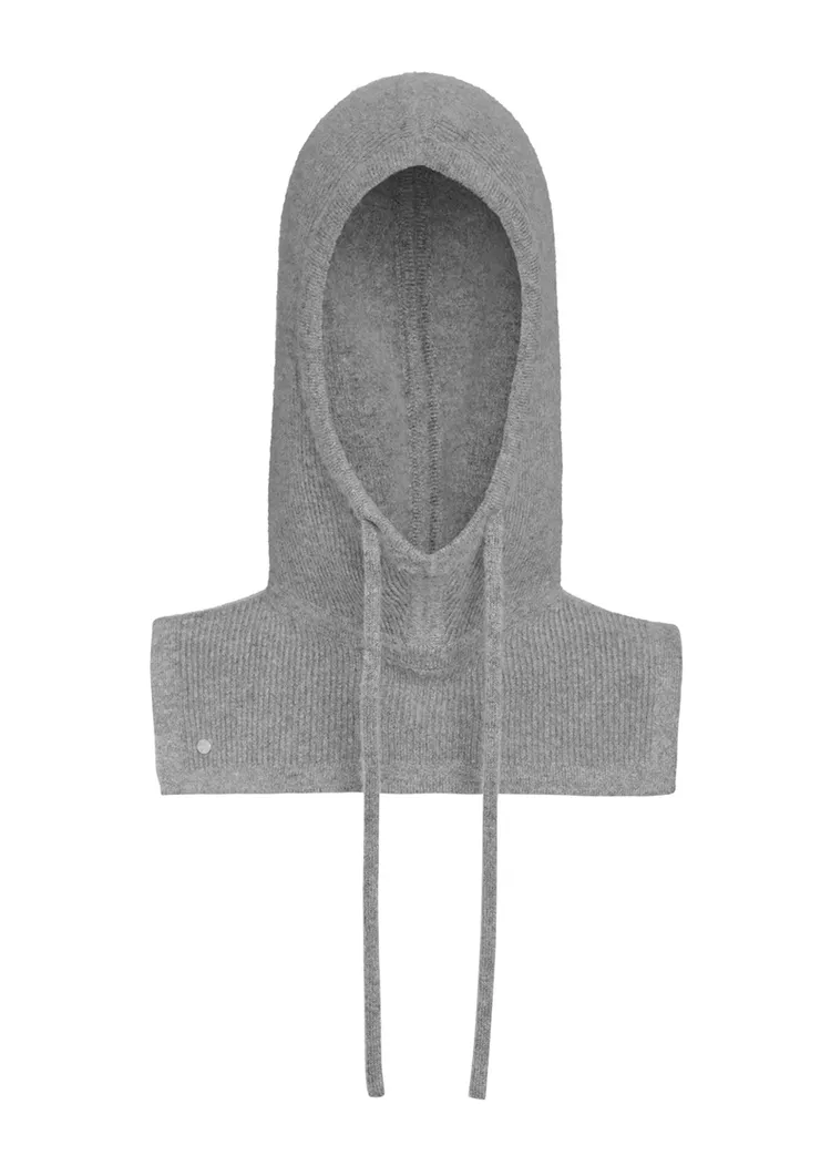 羊毛與喀什米爾混紡Balaclava頭套，4萬4700元。品牌提供