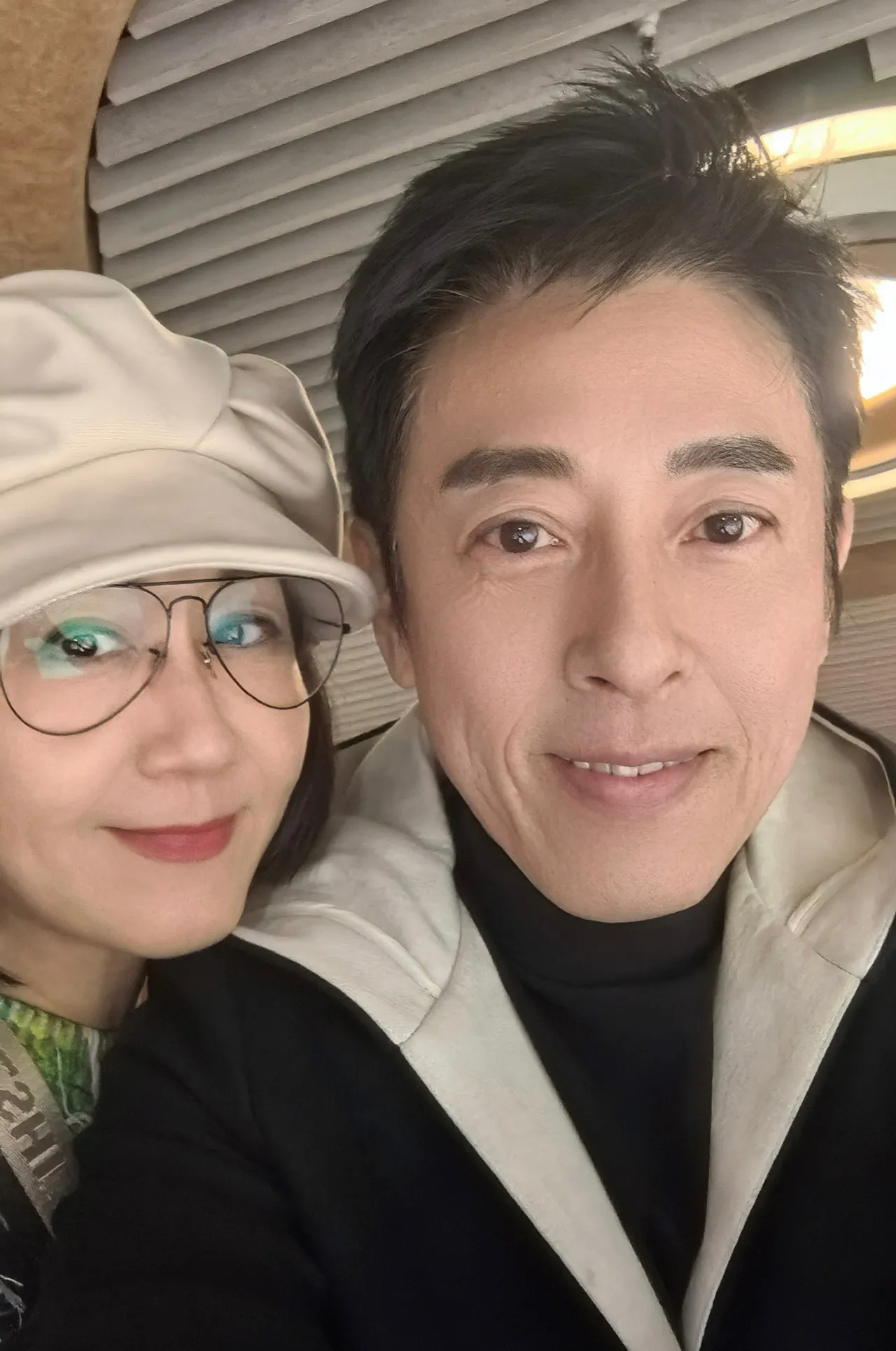 吕颂贤与老婆麦景婷很恩爱。翻摄麦景婷微博