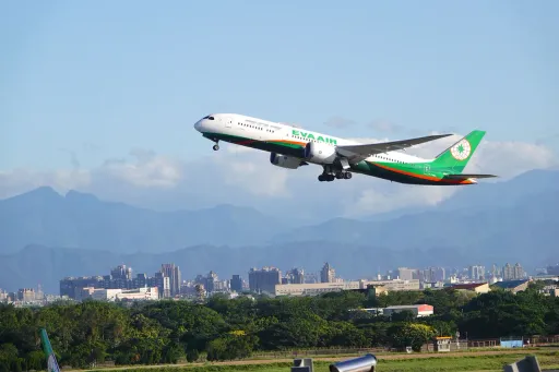 長榮飛馬尼拉班機緊急返航 急調同機型支援