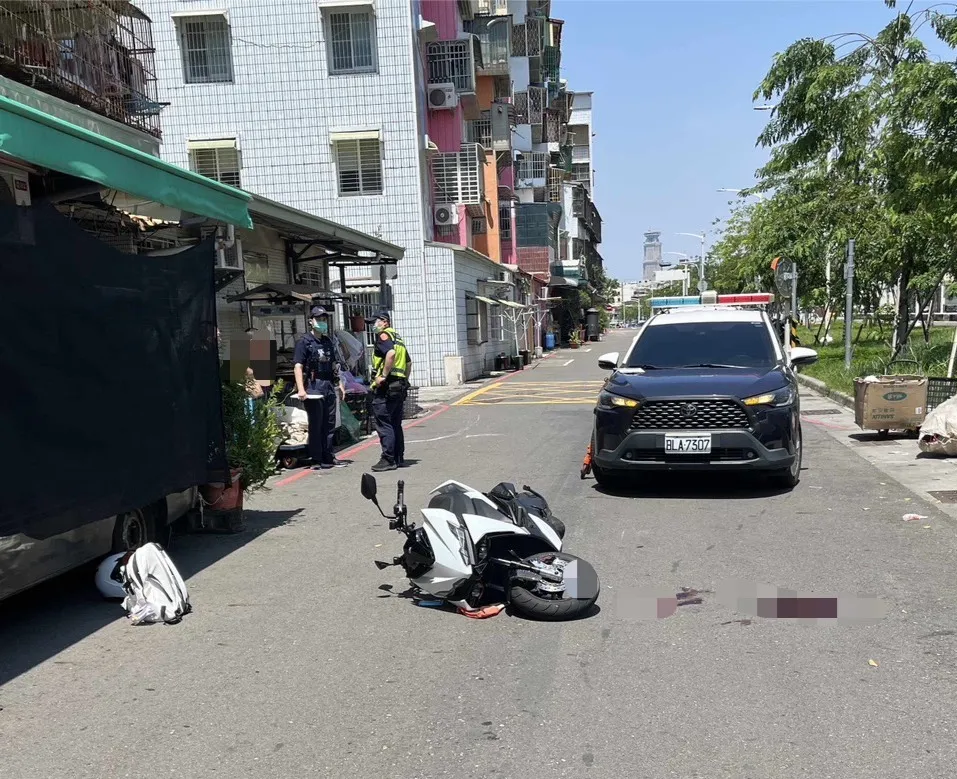 機車碰撞行人,造成老婦傷重不治。翻攝畫面