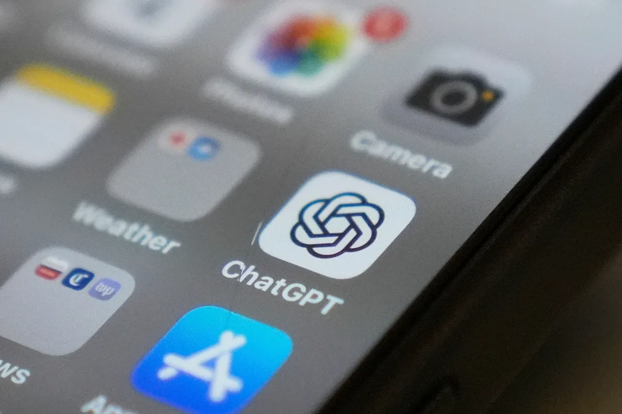 许多用户把ChatGPT当成重要的咨询对象。美联社资料照片