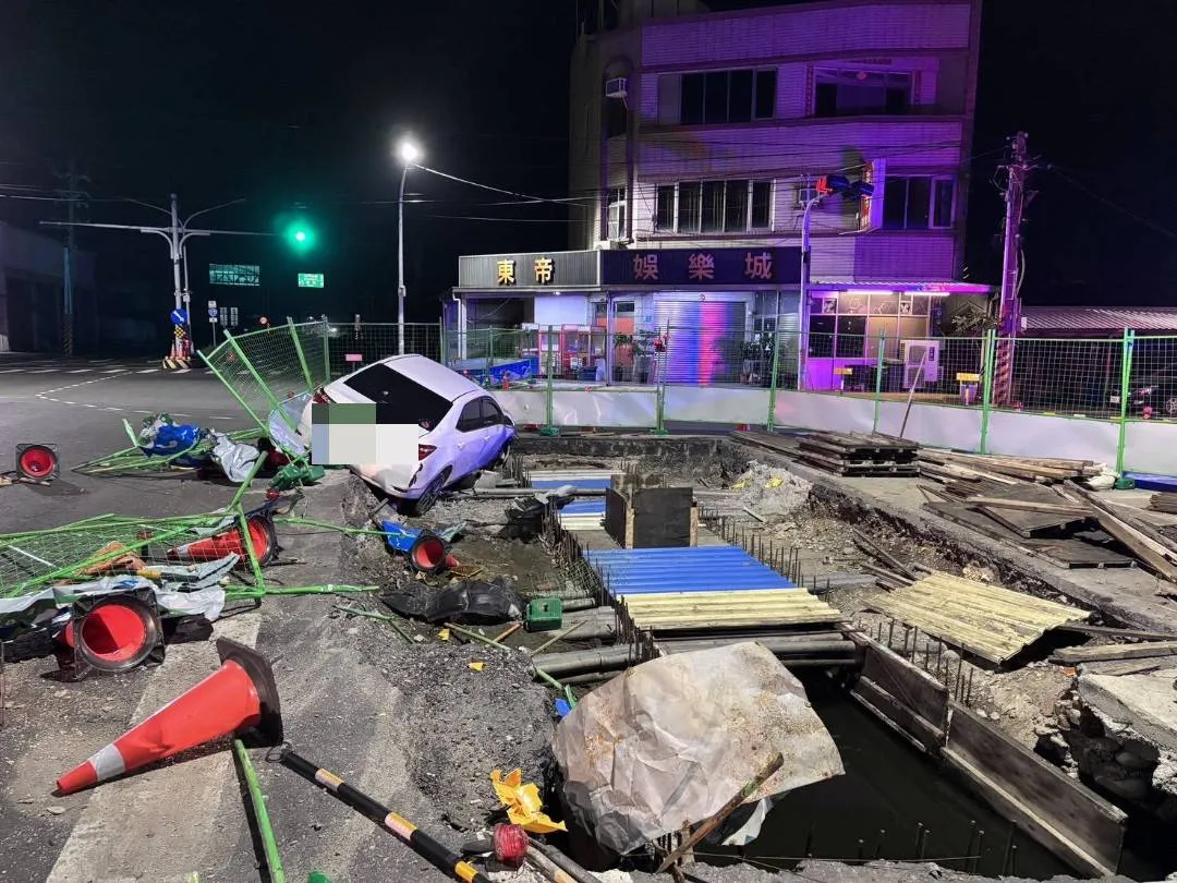 吳男為規避查緝,繞道走台61線,下交流道後就差幾公里到家,卻失控肇事。讀者提供