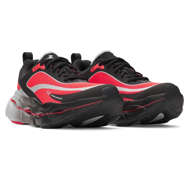 UNDER ARMOUR男款Halo Racer慢跑鞋，5580元。品牌提供