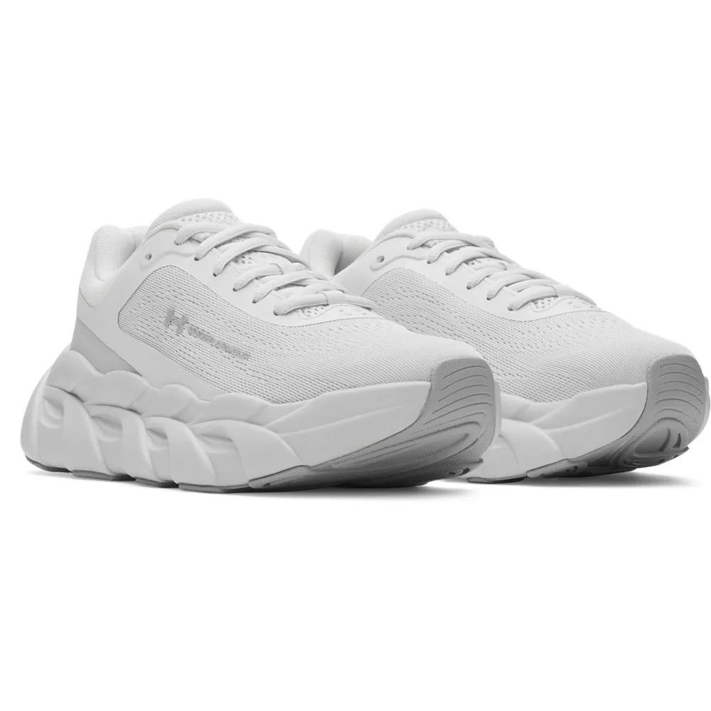 UNDER ARMOUR女款Halo Runner慢跑鞋,4780元。品牌提供