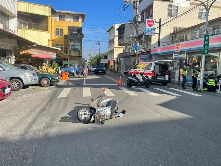 事故地點在東勢區東坑路、西盛巷口。民眾提供