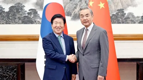 韓總統特使團見中國外長王毅 盼韓中關係回正軌