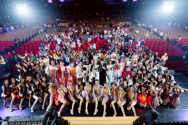 群星大合照。萬星傳播提供