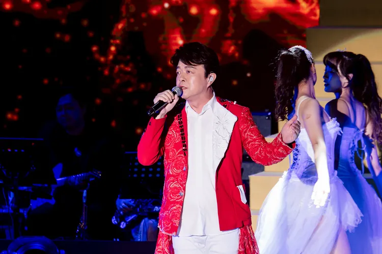 翁立友金嗓再現。萬星傳播提供