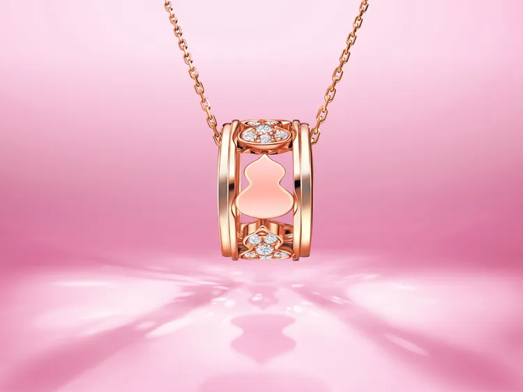 Qeelin替經典的Wulu Eternity系列帶來粉色優雅新作。品牌提供