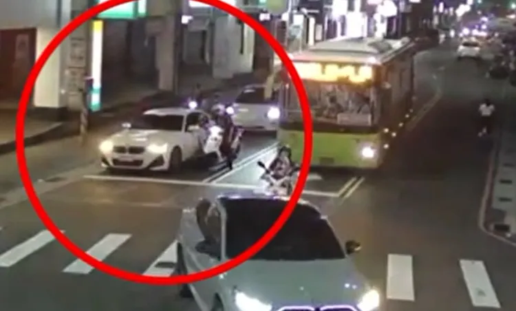 警方攔停侯女。警方提供