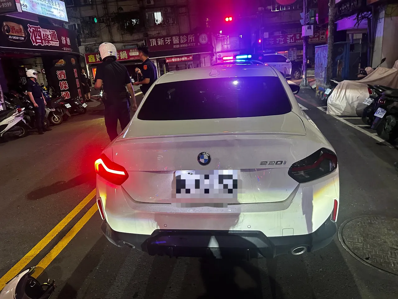 侯女驾驶的BMW。警方提供