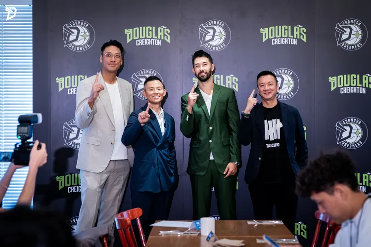 (自左而右)田壘、韓駿鎧、簡浩、陳立宗。夢想家