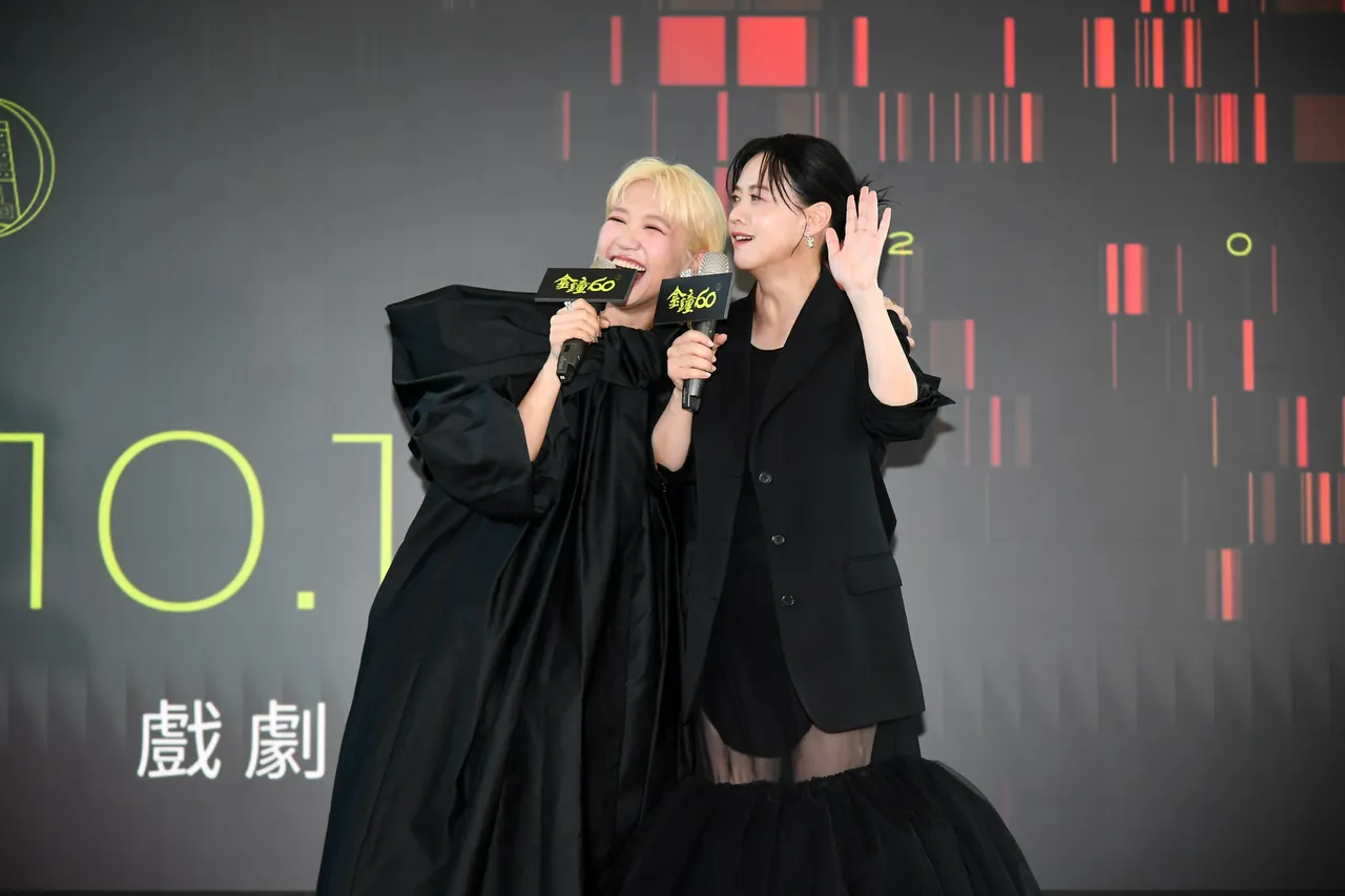 Lulu、曾宝仪接下主持棒重任。三立提供