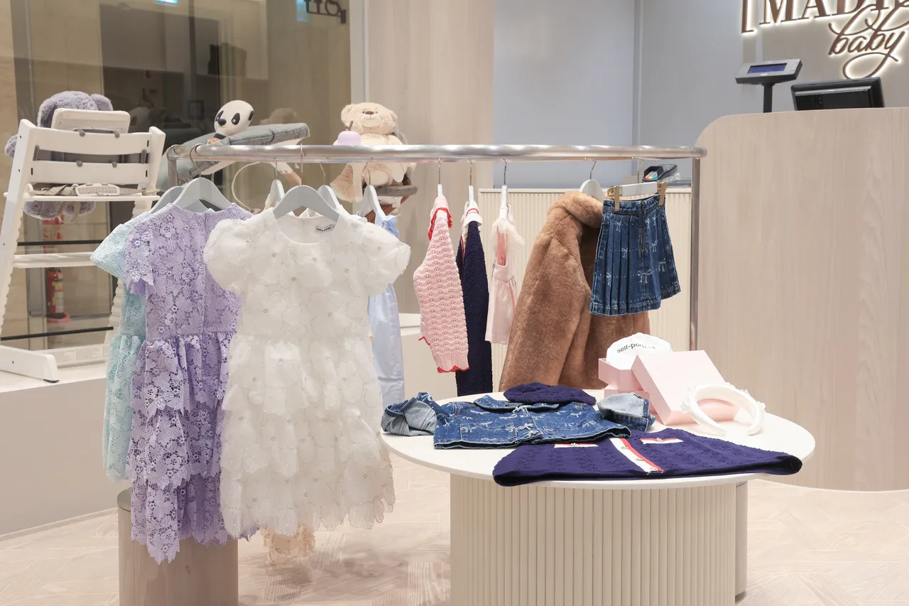 新店首度同步欧洲,引进多个顶级童装品牌2025春夏新品。微风提供