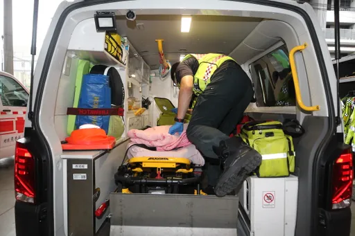 中捷市政府站旁商辦墜樓 26歲女倒臥車道口慘死