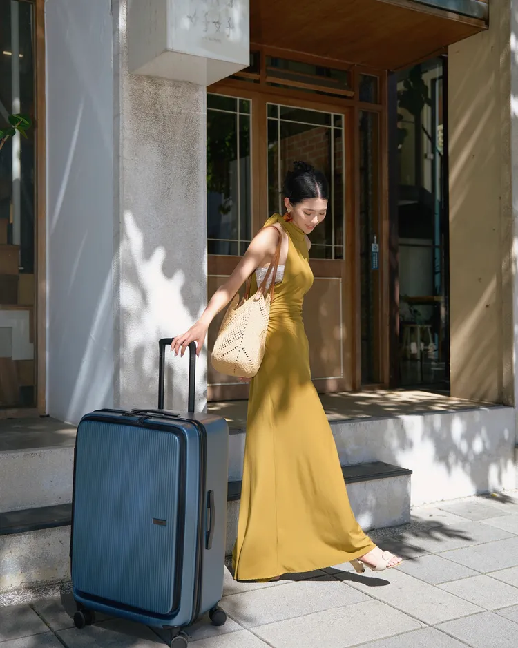 CROWN替旗下熱銷DOPPIO系列加入全新灰藍色款式。品牌提供