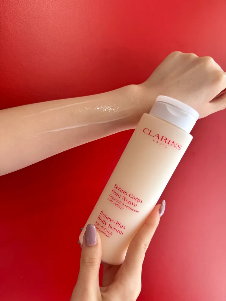 克蘭詩極美活膚身體精華，200ml／2550元。張家玲攝