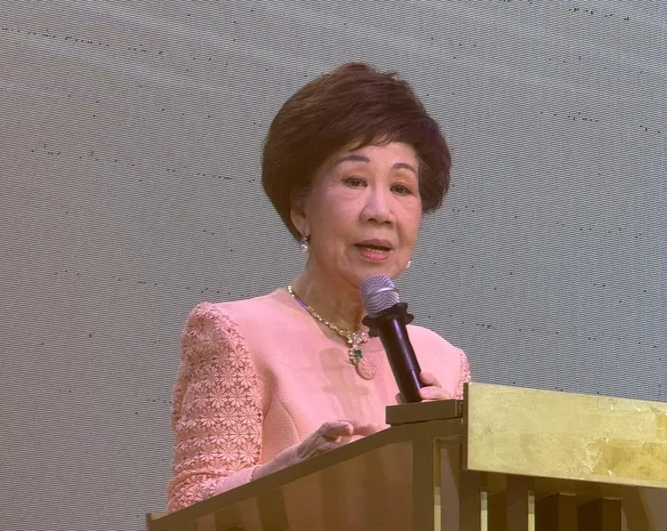 前副總統呂秀蓮，近日喊話賴清德應辭去黨主席專心國政，並跨黨派重新組閣。呂秀蓮臉書