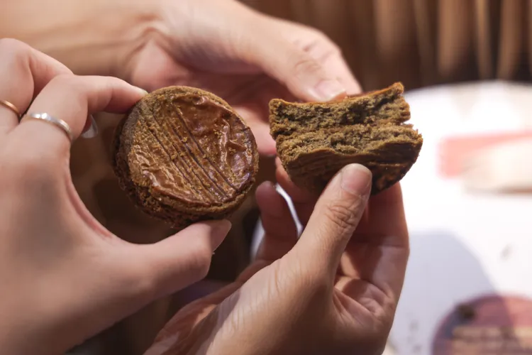 黑糖/紅烏/金萱布列塔尼酥餅、造型餅乾760元。業者提供