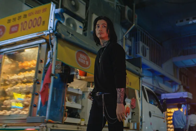 金智勳預告中追殺金大賢。翻攝BOOM! Studios IG