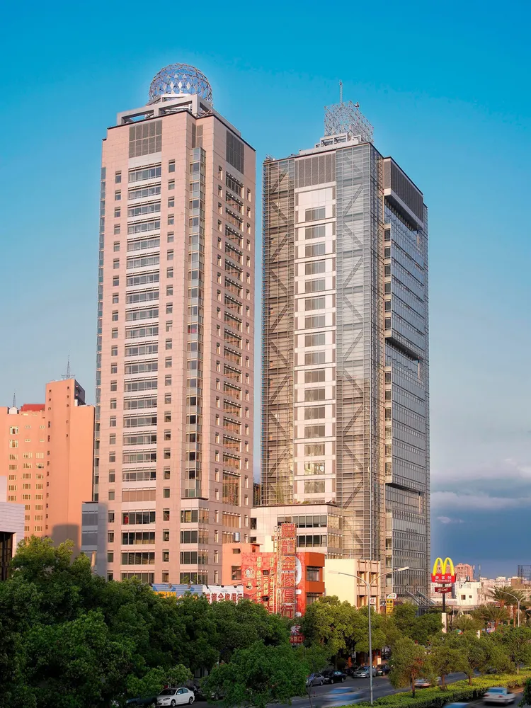 鞋業大廠寶成集團公布上半年營收1298.06億元，年增0.9%。寶成實業提供