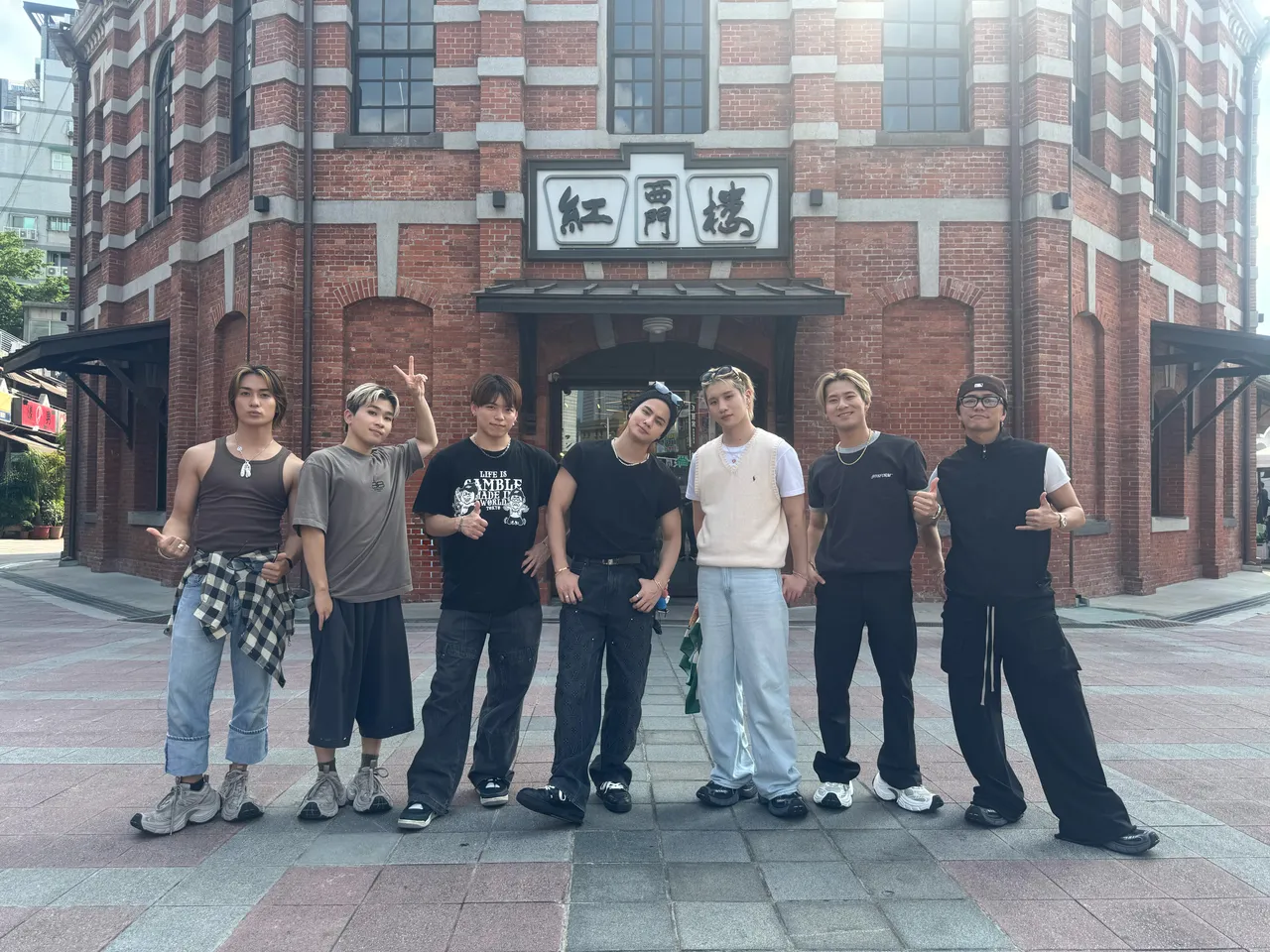 BBZ由砂田將宏(左起)、奧田力也、加納嘉將、海沼流星、松井利樹、深堀未來、日高龍太組成-。LDH愛夢悅提供