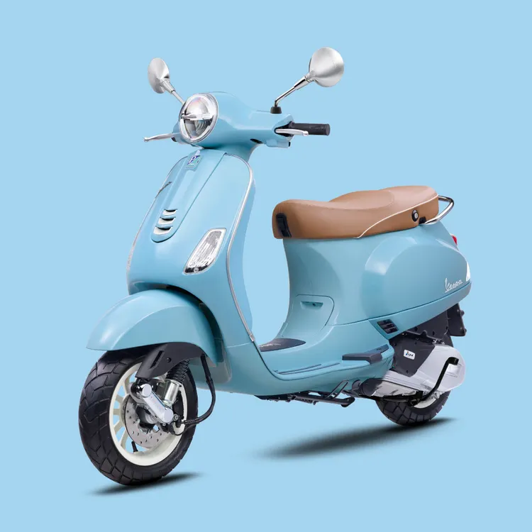 凡於8月31日前完成掛牌交車，即可獲得「新鮮人 Let’s 購」3,000元加油金與特別優惠價現省13,000元。業者提供