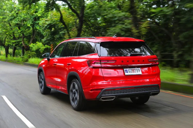 Kodiaq RS在市場上填補了「七人座＋性能」的稀缺組合，對於既要顧家、又不想放棄駕駛樂趣的車主來說，是難得的選擇。林浩昇攝