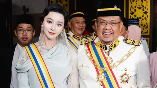 范冰冰受封馬來西亞名譽拿督 熬夜沒卸妝還是美呆了