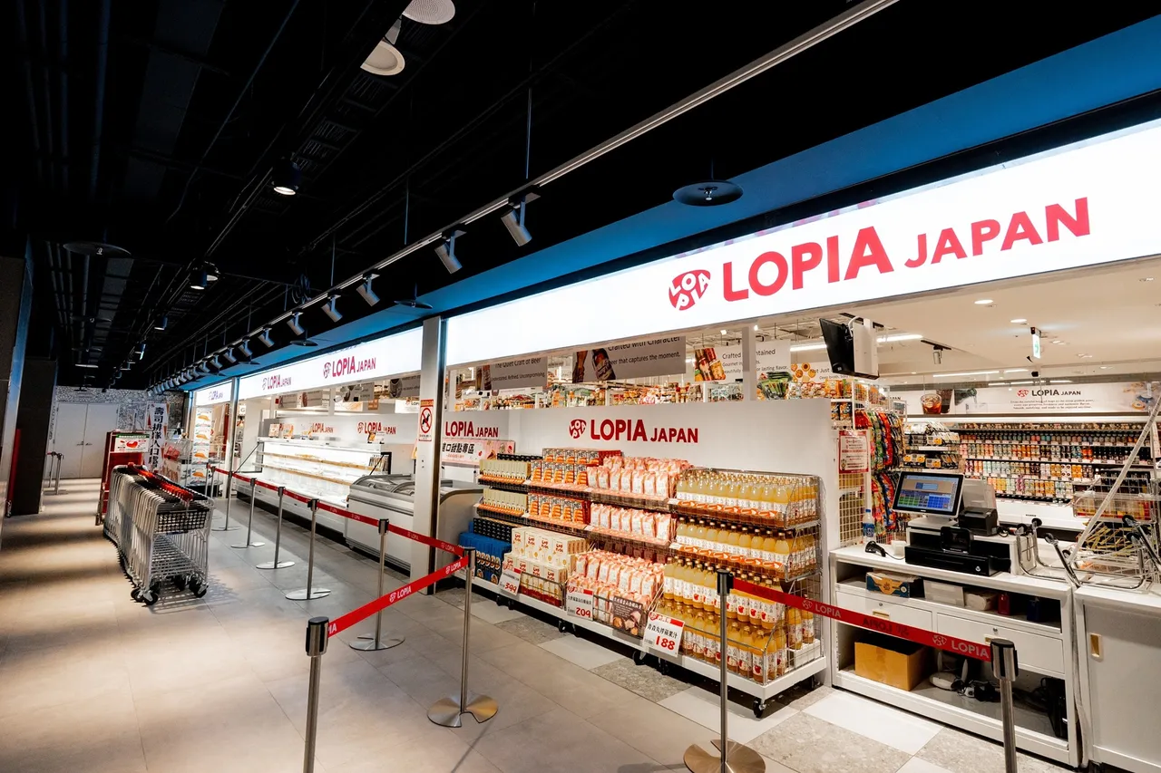 台南小北门店有首次进军台南的日本百坪超市LOPIA等品牌。新光三越提供