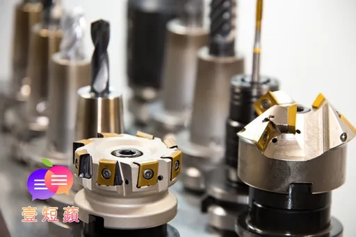 壹短蘋|不管關稅疊不疊加 AI兩個世界傳產苦哈哈