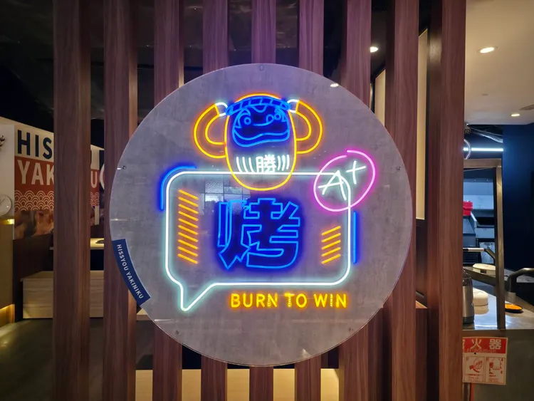 ProVisual Engine智慧調校畫面色彩與細節，讓夜景、逆光、人像通通無痛搞定。趙筱文攝