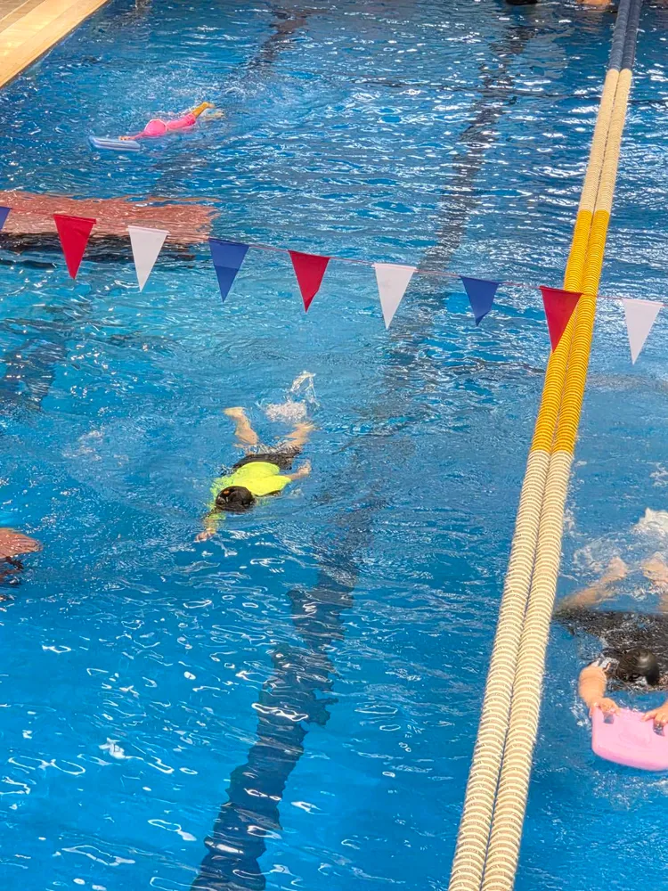 主鏡頭畫素大幅提升到2億畫素，不錯過孩子的成長瞬間。趙筱文攝