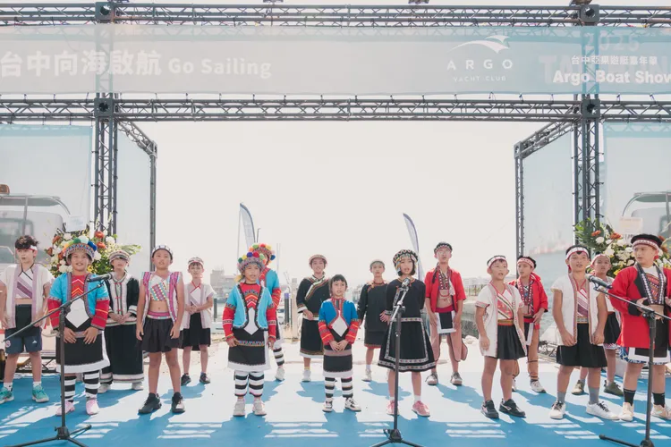 精彩表演久美國小合唱團。亞果提供