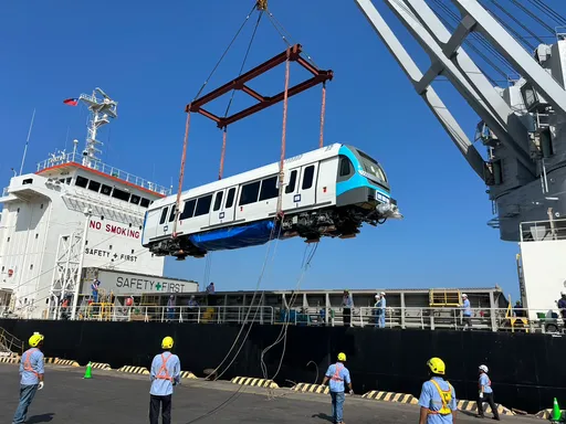 捷運三鶯線29列車抵台集合完畢 年底完成測試「通車最快時間點曝」