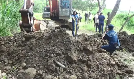 史上最高紀錄!扣押曳引車39台 苗栗破獲5足球場大超大型廢土棄置場