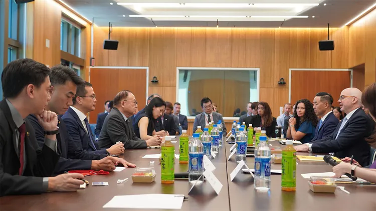 根據AIT貼出的照片顯示，與會討論的藍委們包括國民黨立委陳永康、徐巧芯、羅智強、林沛祥、牛煦庭。取自AIT臉書