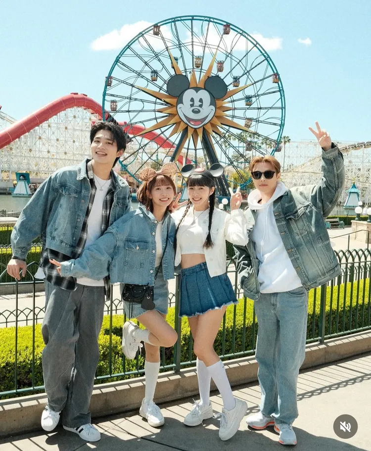 王品澔（左起）、粿粿、簡廷芮、王子4月份一起到美國遊玩。翻攝自王子IG