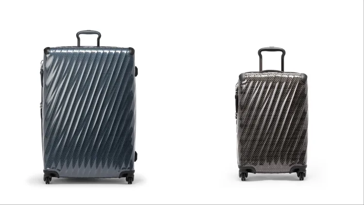 TUMI 19Degree Lite系列長程托運行李箱（左）3萬9800元、19Degree Lite系列國際登機箱（右）3萬1800元。品牌提供