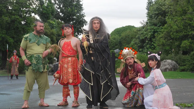 （左起）陳萬號、張峰奇、王信翔、陳騏凱、鄭詩婷。三立提供