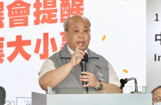 黃國昌爆澎科大教官「扣公投通知單」!中選會要查了