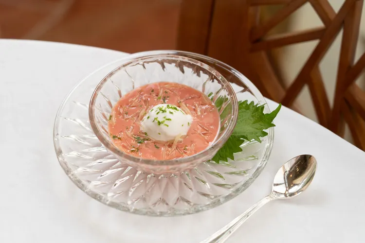 港灣壹號必嚐甜品「石榴蘆薈甘露」。台北君悅酒店提供