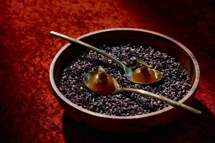 梅香水晶雞。業者提供