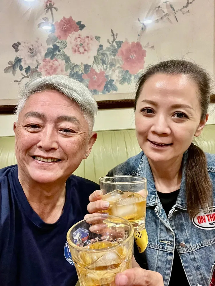 李國超和高欣欣夫妻恩愛。翻攝李國超臉書